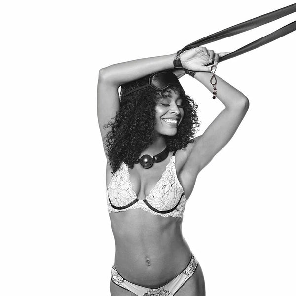 Shadow Secrets Kit - Black - US Stores