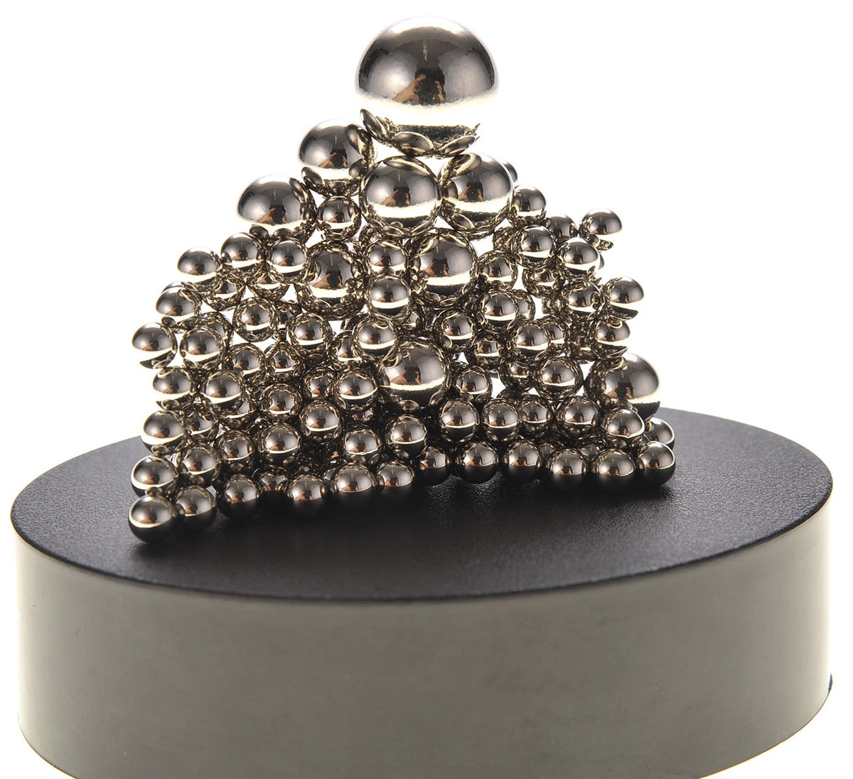 Magnetic Sculpture Desk Toy with 160 Balls & Base